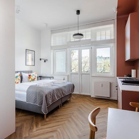 Przytulne I Komfortowe Studia Very Berry W Poznaniu By Noclegi Renters Luaran gambar